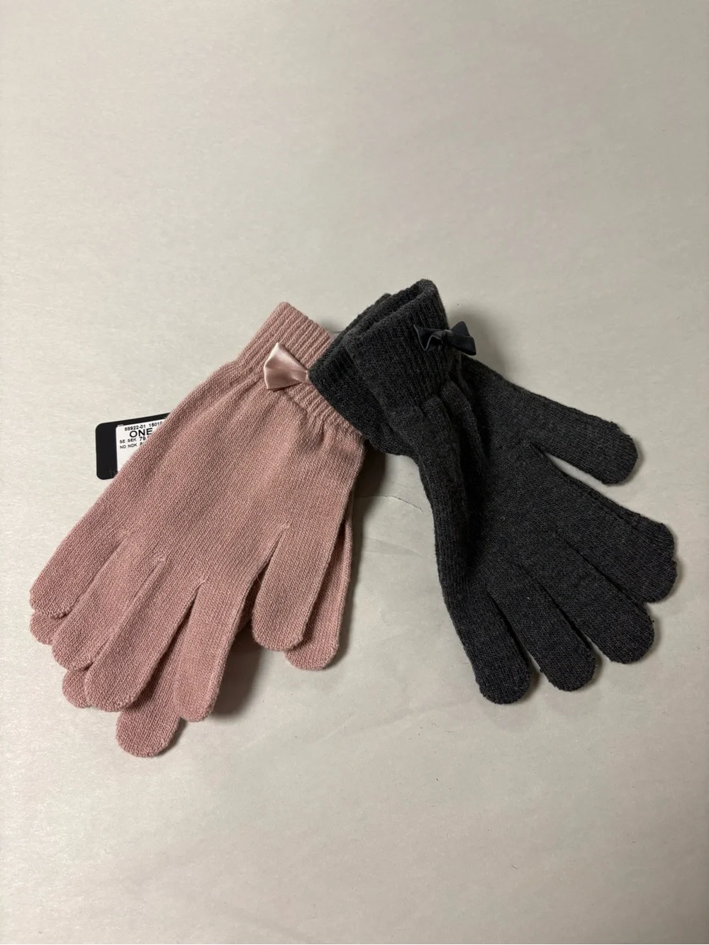 Kappahl Womens Pink/Gray Bow Knit Winter Gloves Set 2 NWT
